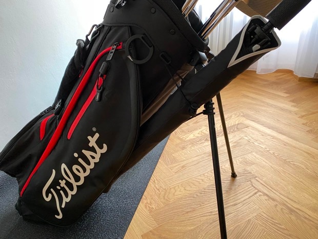 How to Attach Umbrella to Golf Bag? Secrets of Dry Play!