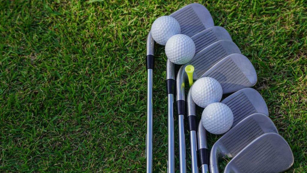 IMPORTANCE OF HAVING PROPER CLUBS IN A GOLF BAG